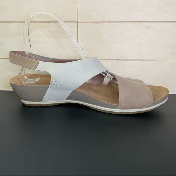 Dansko Vicki Sandals Cream Taupe Women's Size 12 Shoes EU42 Leather Slingback - Picture 3 of 11